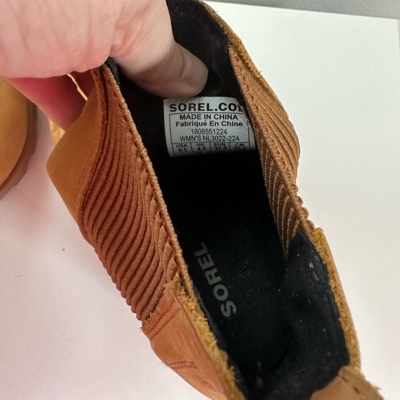 Sorel Boots - Picture 5 of 6